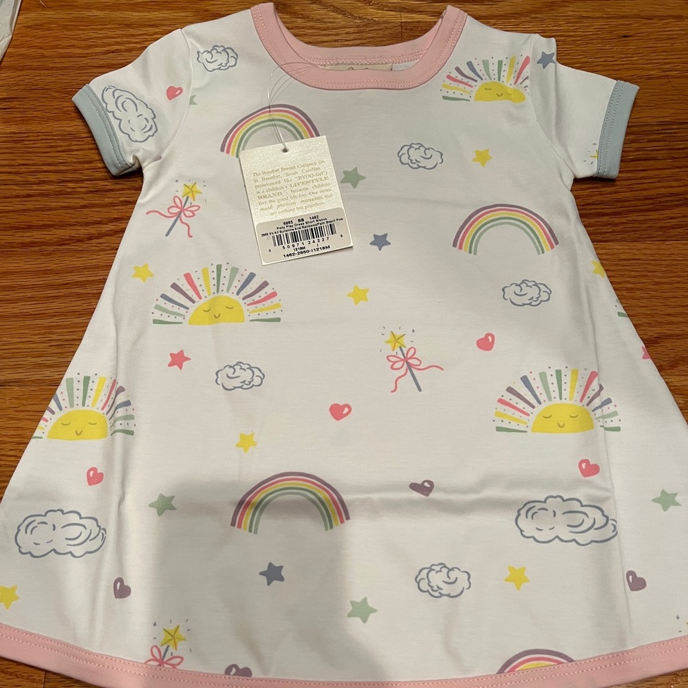 The Beaufort bonnet Polly play dress
12-18 months
It's all sunshine and rainbows